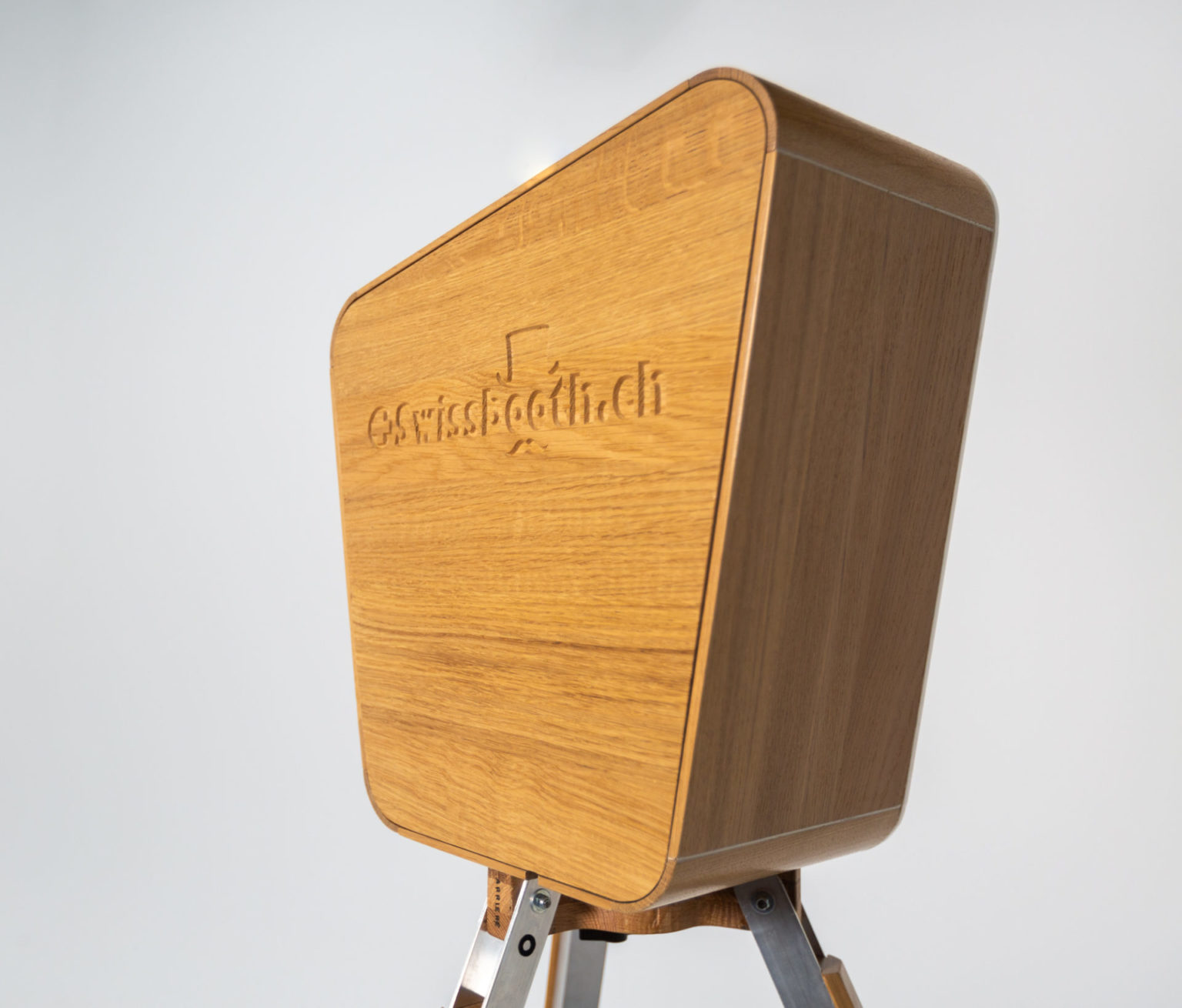 Photo guest book with photobooth for wedding